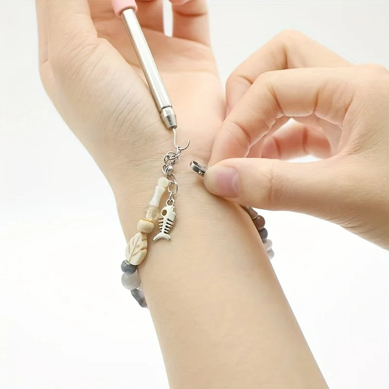Bracelet Fastener Helper Tool